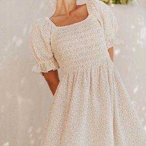 Cream
Orange
Creek Dress